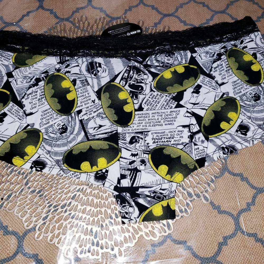 🆕️ Torrid Batman boyshorts Sz 2x - Picture 5 of 7